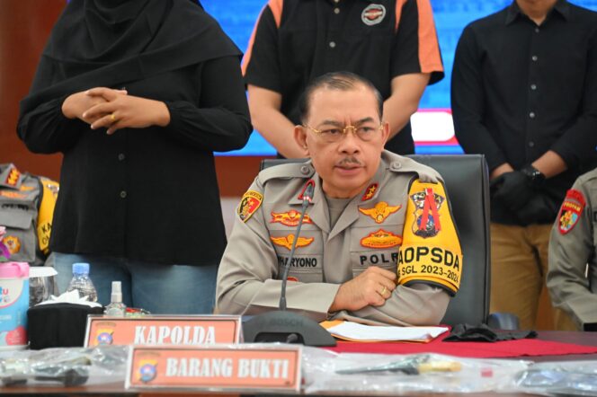 
					Pasca Pengungkapan Kasus Perampokan, Ini Imbauan Kapolda Sumbar kepada Masyarakat