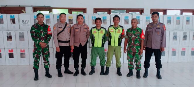 
					Hari Minggu, Babinsa Koramil 03/Serengan Tetap Semangat Amankan Kotak Suara Pemilu