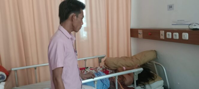 
					Revi Anggraeni Yang Mengalami Kecelakaan Yang di Rawat di Rumah Sakit