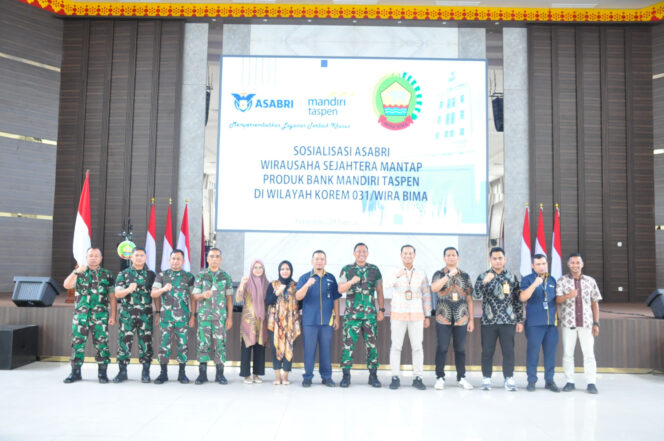 
					Prajurit dan PNS Jajaran Korem 031/WB Hadiri Sosialisasi PT ASABRI dan Bank Mandiri Taspen