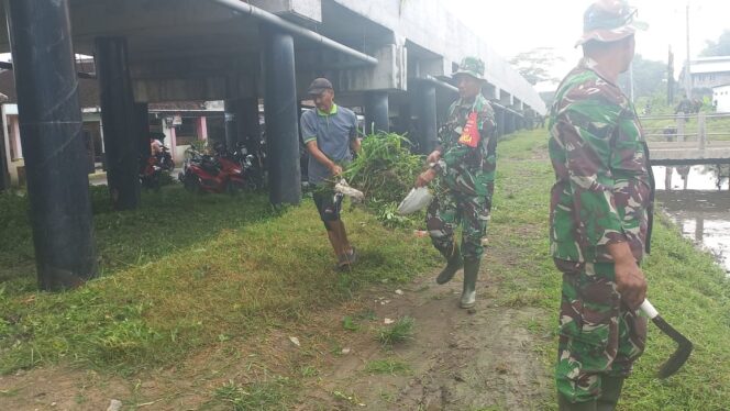 
					Kodim Boyolali Bersihkan Sampah di Aliran Irigasi Desa Tegalrejo