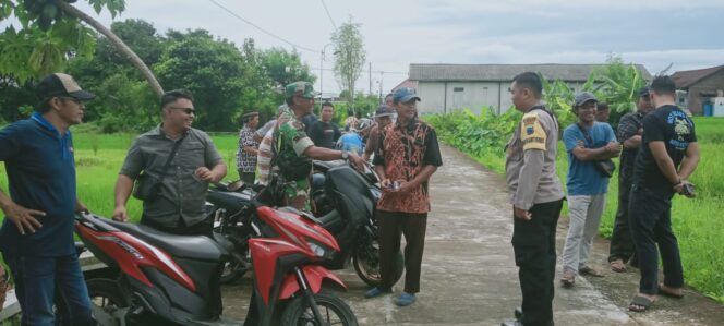 
					Babinsa Sawit Jalin Hubungan Baik Dengan Warganya