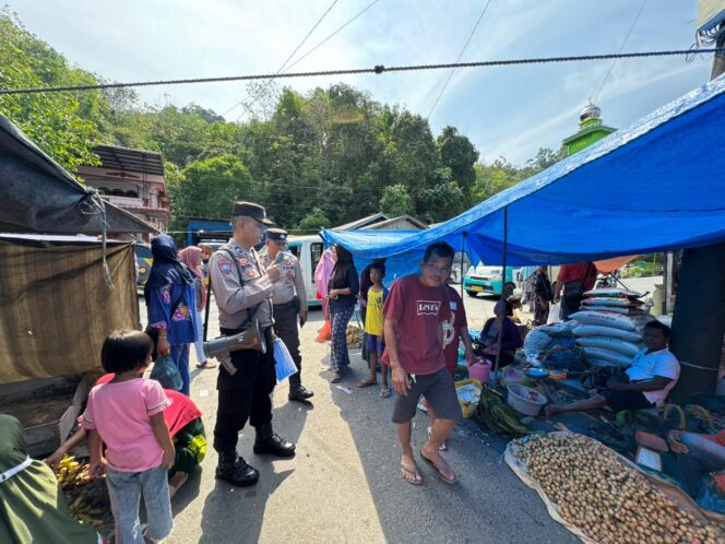 
					Operasi keselamatan Toba 2024, Polres Tapteng Himbau Masyarakat Tertib Berlalu Lintas