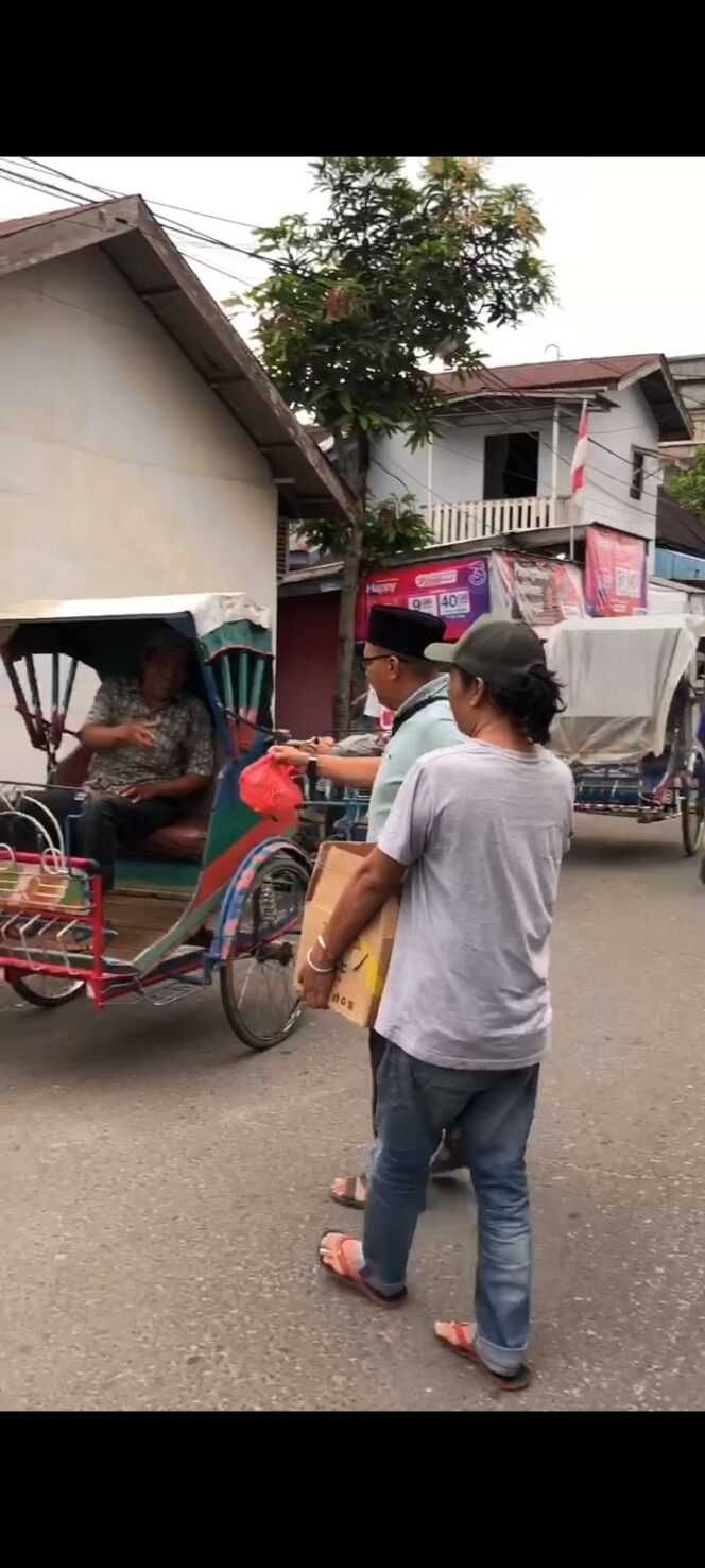 
					Kembali Partai Kebangkitan Bangsa. Memberikan Menu buka Puasa.