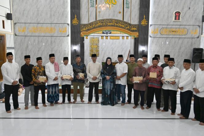 
					Dandim 0726/Sukoharjo, Ikuti Tarling Di Kecamatan Weru Bersama Forkopimda