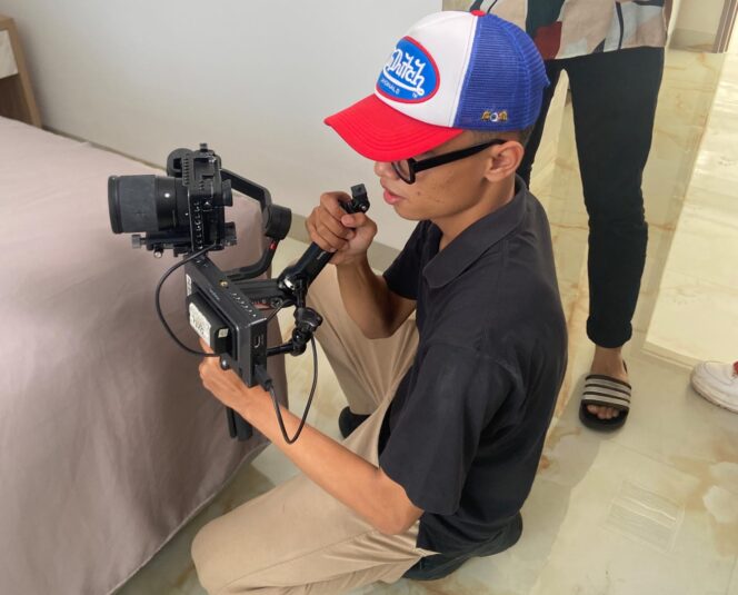
					Mengenal Rizky 4040 Content Creator dan Videografer Asal Makassar