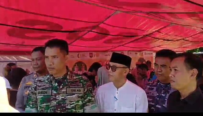 
					Bazar Murah Pasar Yang Gelar Di Depan Kecamatan Air Periuan.