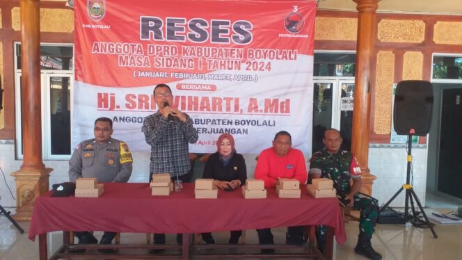 
					Kawal Inspirasi Warga Babinsa Dan Bhabinkamtipmas Hadiri Reses Anggota DPRD
