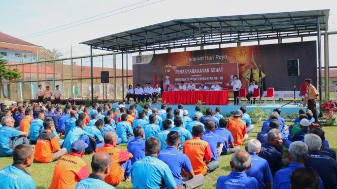 
					Hari Bakti Pemasyarakatan Sehat Ke-60 Lapas Kelas IIA Pematangsiantar Laksanakan Kegiatan Pemeriksaan Kesehatan Bagi Petugas Dan Warga Binaan.