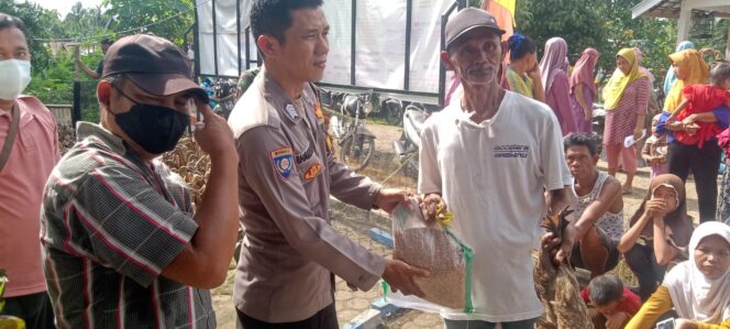 
					Desa Sido Sari Membagikan Bibit Bebek Untuk Ketahanan Pangan, Aman Dan Kondusif