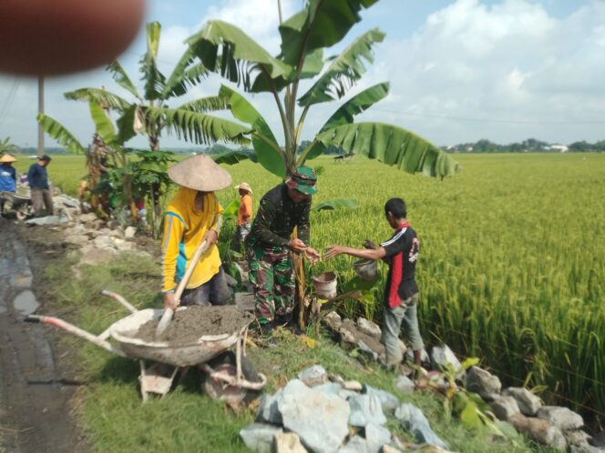 
					Bangun Talud, Aktifkan Saluran Irigasi Desa