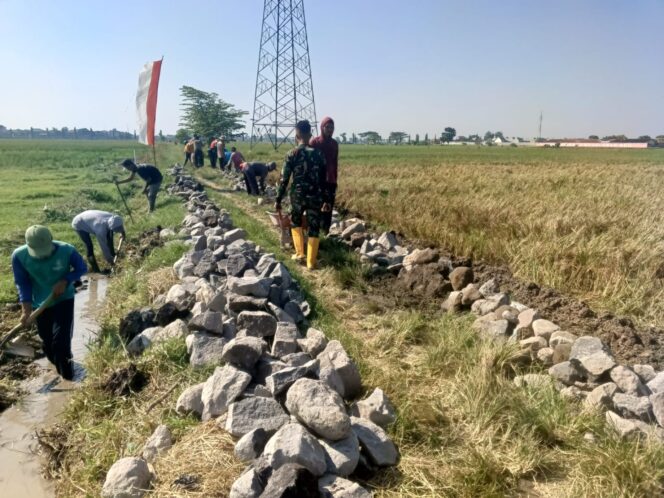 
					Dari Sasaran Fisik Pembuatan Talud dan pengecoran Jalan, Sisa waktu yang ada Pekerjaan terus dikebut
