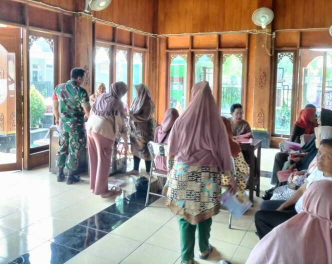 
					Bukti Nyata Peran Serta Babinsa Jayengan Bantu Posyandu Lansia di Wilayah