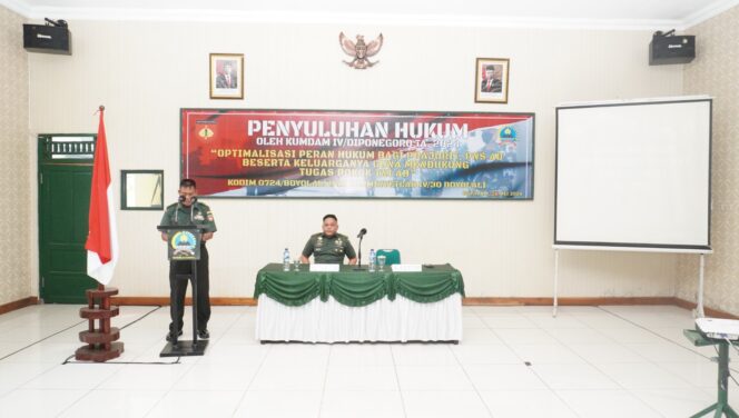 
					Jaga Kedisiplinan Prajurit Kodim Boyolali Terima Penyuluhan Hukum