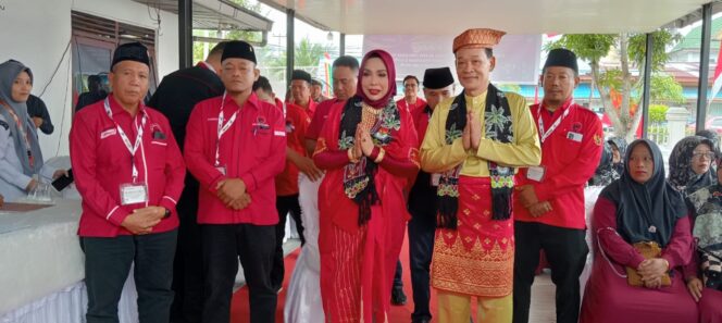 
					Mimi Lutmila dan Profesor Supian Hamim Sepakat Ingin Bawa Inhil Semakin Baik