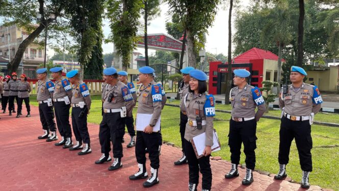 
					Polwan Polda Sumut laksanakan pekan disiplin sambut Hari Jadi Polwan ke 76