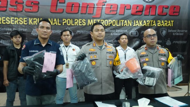
					Polisi Ungkap Motif Penyiraman Air Keras di Cengkareng