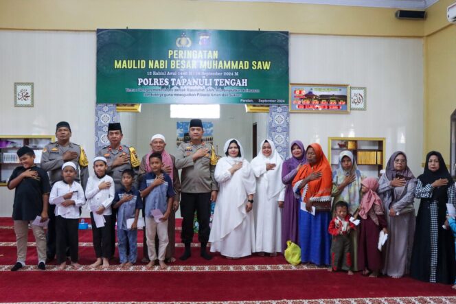 
					Peringati Maulid Nabi 1446 H Tahun 2024, Polres Tapteng Santuni Anak Yatim Piatu