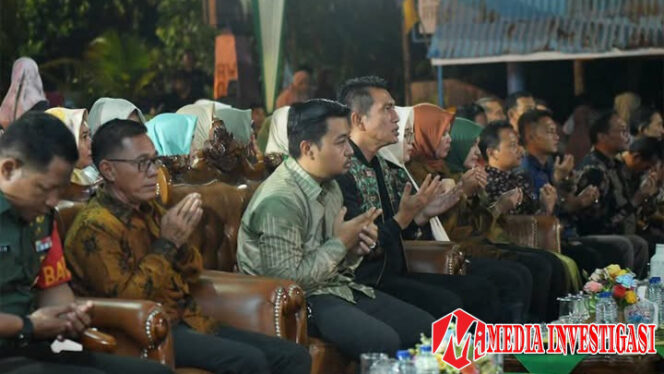 
					Ketua DPRD Kabupaten Batang Hari Menghadiri Peresmian Alun-Alun