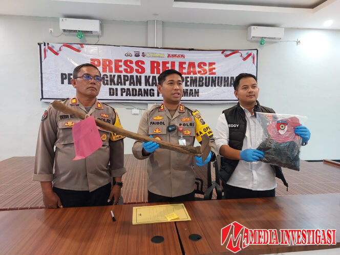 
					Cangkul dan Celana Barang Bukti Baru Kepolisian untuk Memperdalam Proses Penyidikan