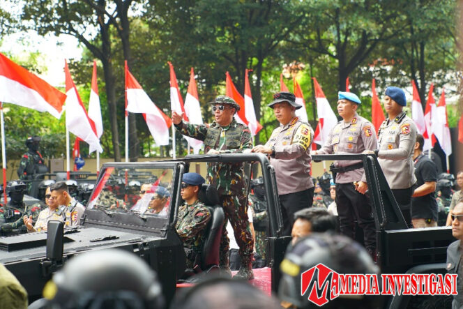 
					Kapolri dalam acara gladi bersih pengamanan tahap pengambilan sumpah Presiden dan Wakil Presiden RI. (dok. Humas Polri)