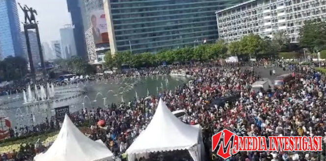 
					Situasi di Bundaran Hotel Indonesa menyambut Presiden Terpilih Prabowo Subianto. (dok. Tim Mediainvestigasi.net)