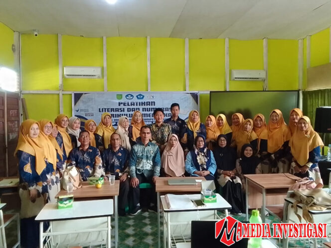 
					SMPN 01 dan SMPN 07 Tanah Merah Laksanakan Pelatihan Literasi dan Numerasi  