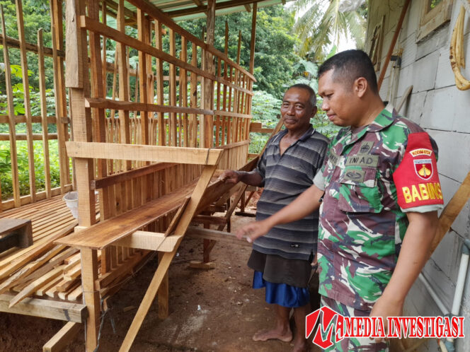 
					Babinsa Nogosari Berbagi Ilmu Dengan Peternak Desa Pojok