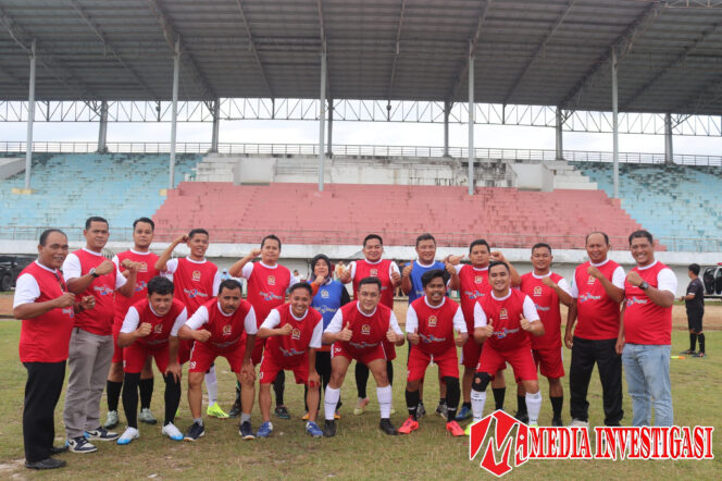 
					Semangat di Lapangan: DPRD Dharmasraya Unjuk Gigi dalam Laga Persahabatan HUT ke-21