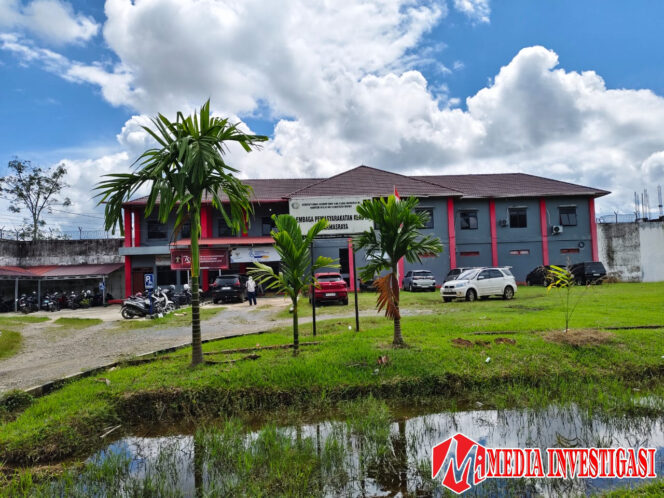 
					Kasubsi Administrasi Orientasi dan Plh Kamtib Lapas Dharmasraya Enggan Tanggapi Wartawan, Beralasan Ikuti Pawai HUT ke-21