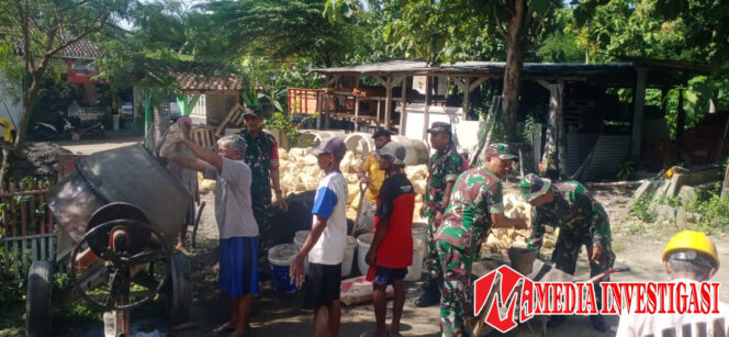 
					Cegah Luapan Air Babinsa Kerja Bakti Bangun Talud Jalan