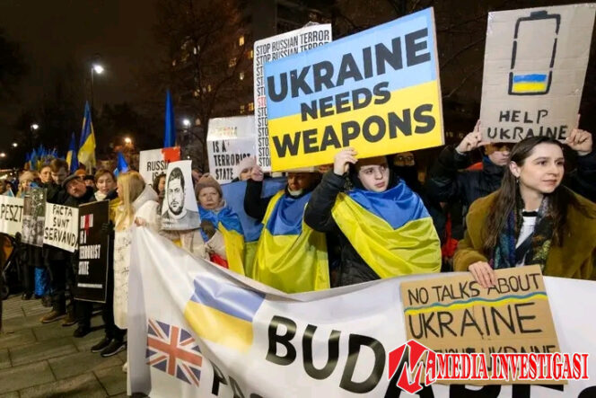 
					Ukraina Dilepas: Ketika Amerika Harus Memilih Musuh