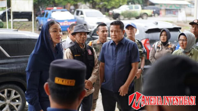 
					Ketua DPRD Dharmasraya Puji Bupati Annisa, Tekankan Pentingnya Sinergi CSR untuk Korban Banjir