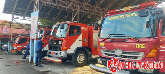 
					Antisipasi Kebakaran, Damkar Kota Padang Imbau Masyarakat Cek Peralatan Listrik Sebelum Mudik