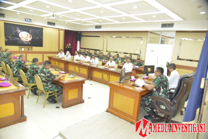 
					Danpasmar 1 Ikuti Pemeriksaan dan Courtesy Call Dari BPK RI di Mako Kormar