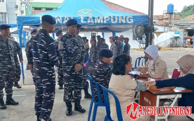 Satgas Trisila-25 bersama Lanal Lampung Gelar Bakti Kesehatan dan Bakti Sosial