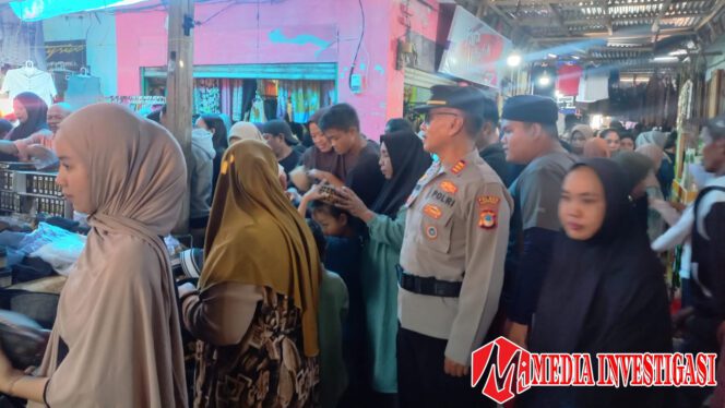 
					Menjelang Idul Fitri 1446 H, Pengamanan Pasar Sentral Cabenge Soppeng di Tingkatkan.