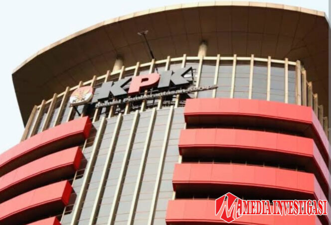 
					KOMITE INDEPENDEN MAHASISWA HARI MENGGELAR AKSI UNJUK RASA DI GEDUNG KPK RI