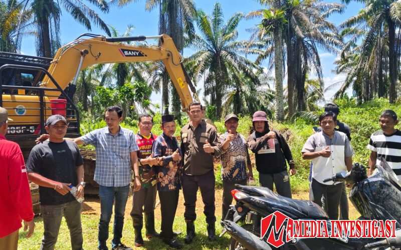 Dukung Petani Sawit, Irzal Rianto Temui Kelompok Tani KUD Bina Usaha Bahas Program Peremajaan Sawit Rakyat