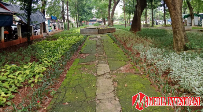 
					Taman Aries di Pulo Gebang Terbengkalai, Warga Prihatin