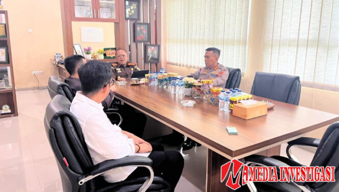 
					Kapolres Soppeng Koordinasi dan Silaturahmi dengan Kejaksaan Negeri dan Pengadilan Negeri Soppeng