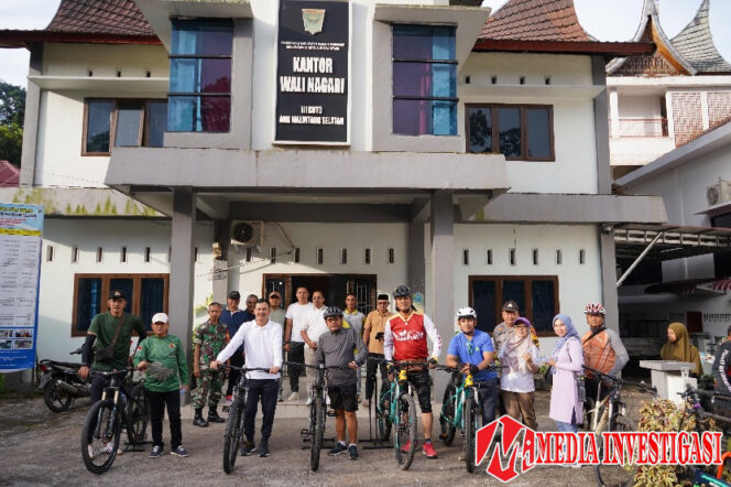 
					Dekatkan Diri Jemput Aspirasi, Bupati dan Wakil Bupati JKA-Rahmat Bersepeda Santai di Nagari