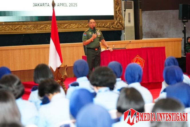 
					Panglima TNI Tanamkan Nilai Kepemimpinan dan Nasionalisme kepada Siswa SMA Taruna Nusantara