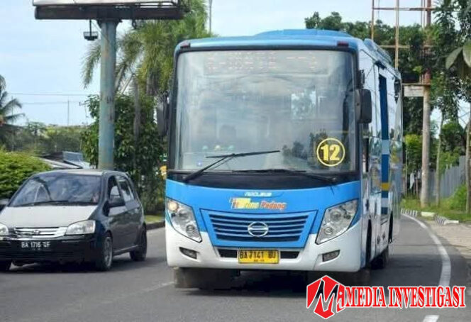
					Hari Pendidikan Nasional, Pelajar Naik Trans Padang Hanya Bayar 2 Rupiah