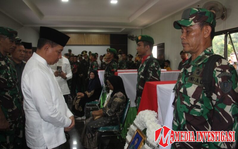 TNI Berduka: Panglima TNI Hadiri Upacara Pelepasan Jenazah Prajurit Korban Ledakan Munisi