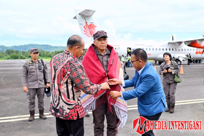 
					Bupati Dan Wakil Bupati Tapteng Sambut Kunjungan Kerja Kepala Kejaksaan Tinggi Sumatera Utara