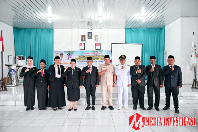 
					Bupati Tapanuli Tengah Lantik 8 Pejabat Administrator Dan Pengawas Di lingkungan Pemkab Tapteng