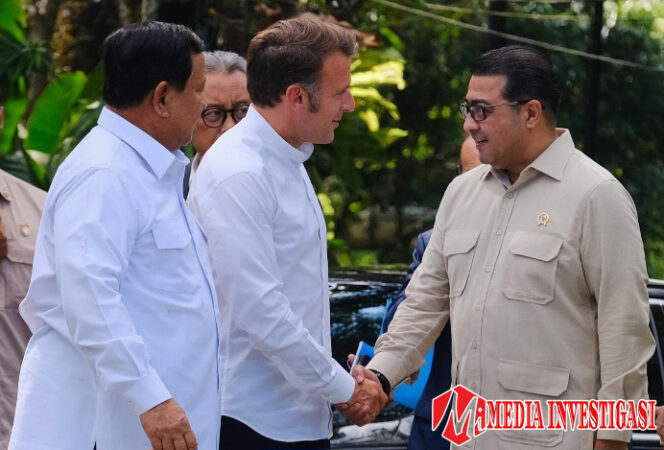 
					Dampingi Presiden Prabowo, Menteri Ekraf sambut Macron di Borobudur