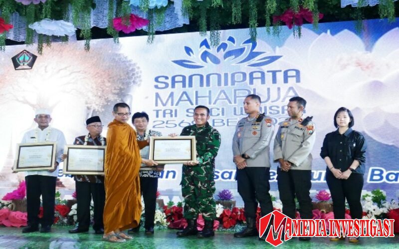Forkopimda Kabupaten Blitar Hadiri Perayaan Maha Puja Tri Suci Waisak 2569 BE Tahun 2025