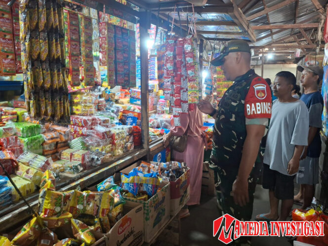 
					Senyum Babinsa Danukusuman di Tengah Aroma dan Rasa Makanan Ringan, Sentuhan Kecil Tumbuhkan Harapan UMKM di Pasar Harjodaksino
